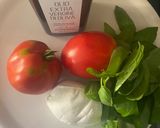 Une image de l'étape 1 de Tomates Mozzarella façon maison.