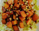 Foto del paso 8 de la receta: Ensalada de calabaza asada y judías mungo