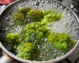 Foto del paso 1 de la receta: Croquetas o hamburguesas de brócoli