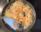 Foto langkah ke 5 dari resep Sautéed Beans Sprouts with Shrimps (Tumis Tauge dan Udang).