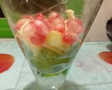 A picture of step 1 of Fruit chocho punch.
