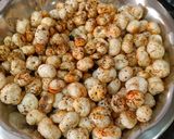 A picture of step 3 of Chatpata Makhana.