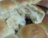 Foto langkah ke 11 dari resep Roti Manis Susu eggless isi cokelat.