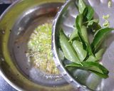 A picture of step 4 of Kanda Poha.