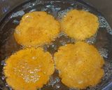 A picture of step 3 of Sattu Powder ki Papadi.