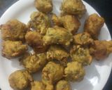 રાજકોટ ફેમસ મયુર ના ભજીયા (Rajkot Famous Mayur Bhajiya Recipe In Gujarati) રેસીપી સ્ટેપ4ફોટો