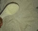 A picture of step 1 of Chicken Malai boti creamy floral pizza in pateela.