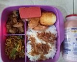 Foto langkah ke 5 dari resep Oseng Sawi Sosis Bakso.