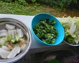 รูปขั้นตอนการทำที่ 2 ของ จับฉ่ายผักรวมสามชั้นซี่โครงหมูบด