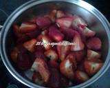 Foto del paso 1 de la receta: Mermelada de fresas con canela