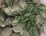 A picture of step 1 of Pesto alla Genovese 🌿.