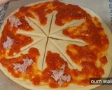 Une image de l'étape 3 de Pizza revisitée avec une pâte moelleuse.