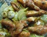 Foto del paso 5 de la receta Alitas de pollo al horno con guarnición