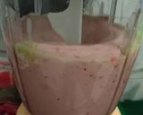 Foto langkah ke 3 dari resep Es cream smoothies.