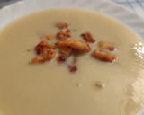 Foto del paso 6 de la receta: Crema de puerros y langostinos con huevos