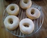 Foto del passaggio 8 della ricetta Ciambelle morbidissime al forno