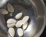 બદામ મિલ્ક (badam milk recipe in gujarati) રેસીપી સ્ટેપ1ફોટો