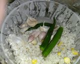 A picture of step 2 of Dramstick flowers ke pakode.