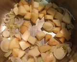 Foto del paso 3 de la receta: Crema de acelgas vegana