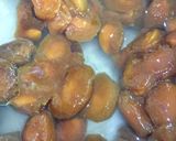 A picture of step 1 of Aaloo Bukhara / Plum Chutney.