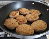 Mielone w sosie pomidorowo śmietankowym krok przepisu 2 zdjęcie