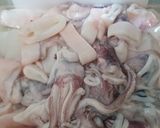 Foto langkah ke 1 dari resep Tumis cumi hitam.