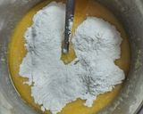 A picture of step 3 of Simple pineapple cake.