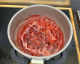 Foto langkah ke 2 dari resep Roasted Milk Tea Strawberry.