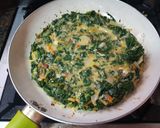 Foto del paso 4 de la receta: Tortilla de Hojas de Brócoli