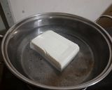 Hình bước làm 2 của món Canh nấm đậu hũ chua cay (chay)