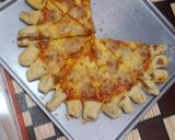 Foto langkah ke 8 dari resep Pizza homemade.