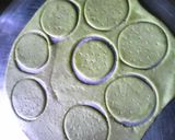 A picture of step 3 of Spinch mathri fruit chat.