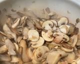 Foto del paso 3 de la receta: Guiso de garbanzos, setas y coliflor ✨