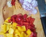 Foto langkah ke 1 dari resep Daging Sapi Tumis Paprika.