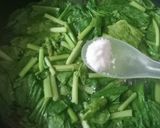 Foto langkah ke 3 dari resep Sayur bening sawi hijau.