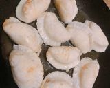 Foto langkah ke 4 dari resep Cireng Isi Sosis Pedas.