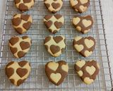 Foto langkah ke 15 dari resep Heart Cookies.