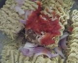 A picture of step 4 of Specialist indomie noodles.