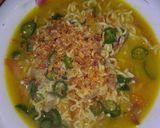 Foto langkah ke 6 dari resep Indomie kari cabe ijo.