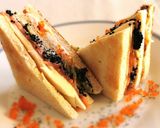 Foto del paso 8 de la receta: Sándwich Trikini de Salmón ahumado y Langostinos