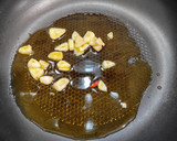 Foto del paso 2 de la receta: Gambón al ajillo