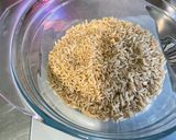 Une image de l'étape 2 de Riz complet au bouillon de poularde, curry et persil.