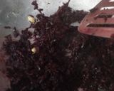 A picture of step 2 of Beetroot halwa.