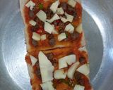 A picture of step 3 of Bread Pizza.