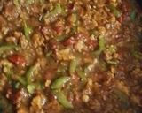 A picture of step 1 of Pasta jalfrezi fries.