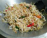 Foto langkah ke 2 dari resep Tumis Pedas Teri Nasi & Tauge.