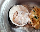 A picture of step 3 of Green peas Paratha.