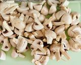 A picture of step 1 of Champignons in sour cream.