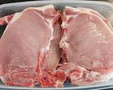Foto del paso 2 de la receta: Chuleta de Cerdo rebozada