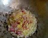 Foto langkah ke 2 dari resep Tumis Oyong Mix Telur.